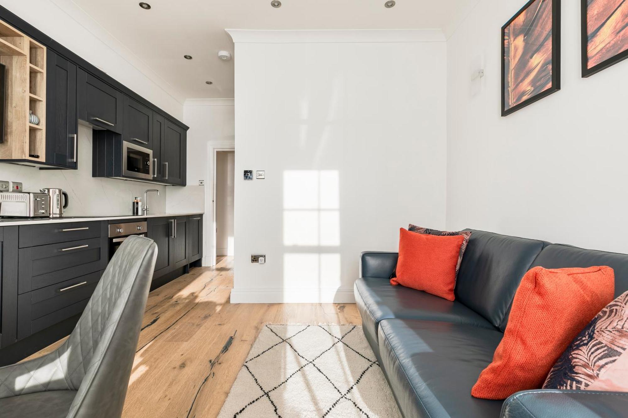 Modern Aptmt, 2 Stops To Central London, Smart Lock, Netflix Ealing Exterior photo