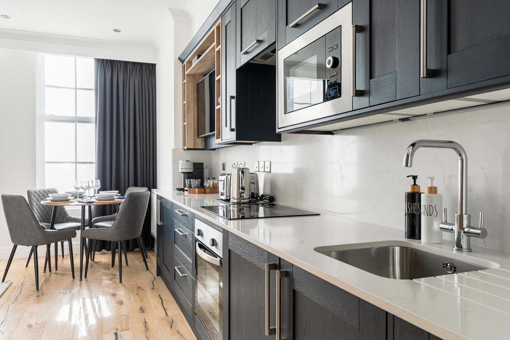 Modern Aptmt, 2 Stops To Central London, Smart Lock, Netflix Ealing Exterior photo